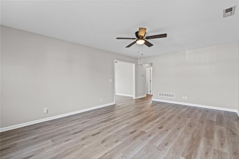 6207 Sherman St, St Joseph, MO 64504