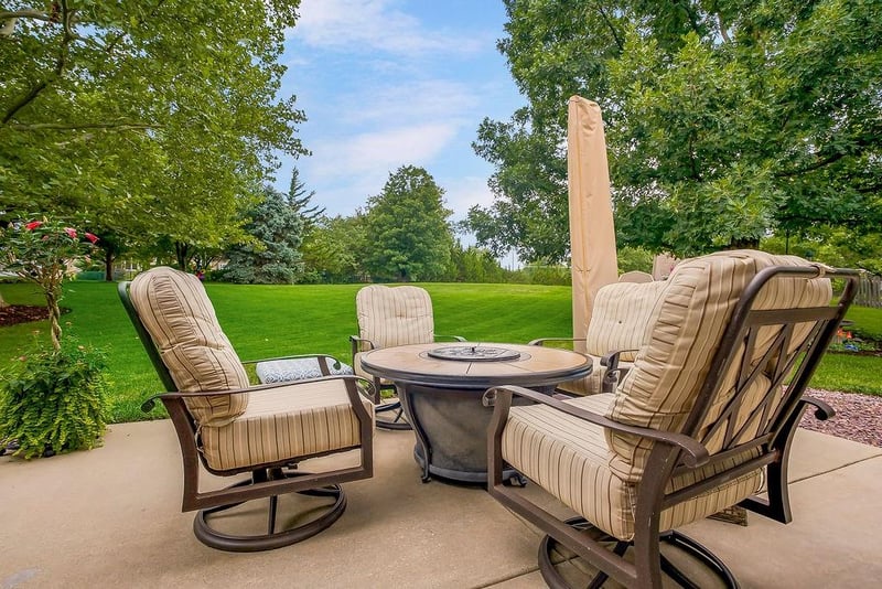 8409 W 154th St, Overland Park, KS 66223