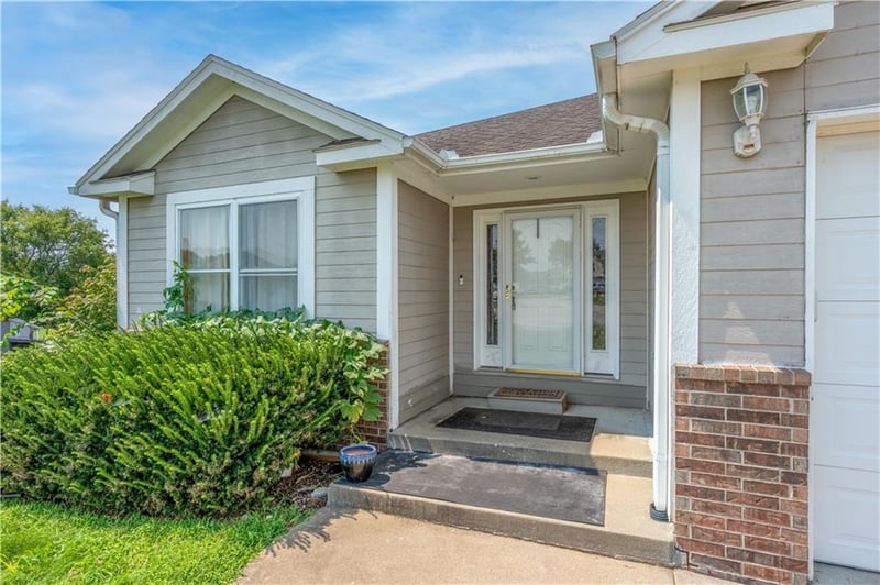 114 Shady Ln, Warrensburg, MO 64093
