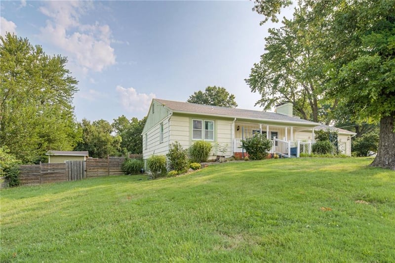 9200 87th St, Raytown, MO 64138