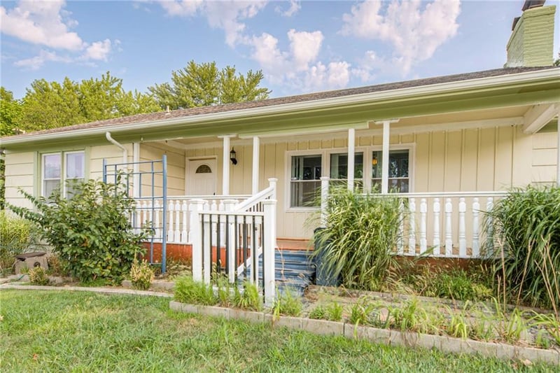 9200 87th St, Raytown, MO 64138