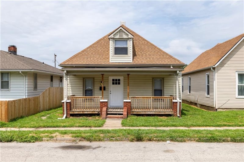 225 Valley St, St Joseph, MO 64504