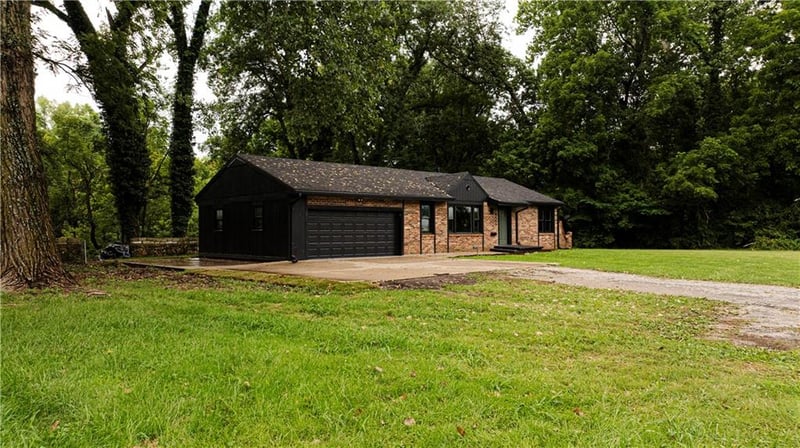 18405 Truman Rd, Independence, MO 64057