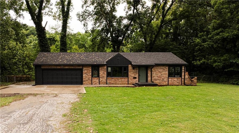 18405 Truman Rd, Independence, MO 64057
