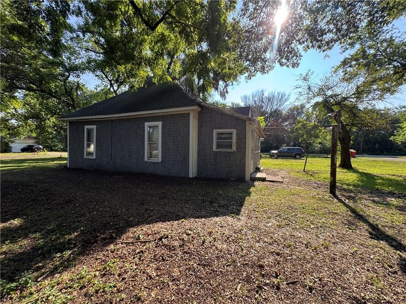 616 25th St, Pittsburg, KS 66762