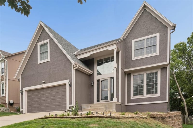 7233 Cottonwood Dr, Shawnee, KS 66213