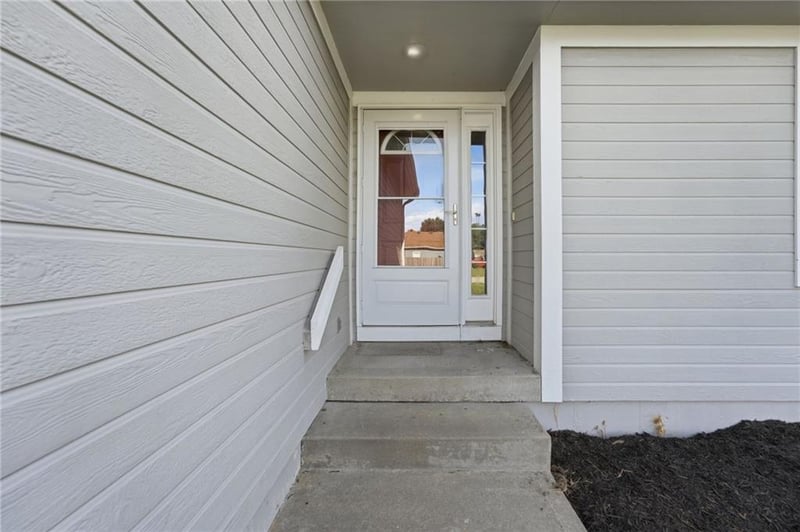 502 Birch St, Peculiar, MO 64078