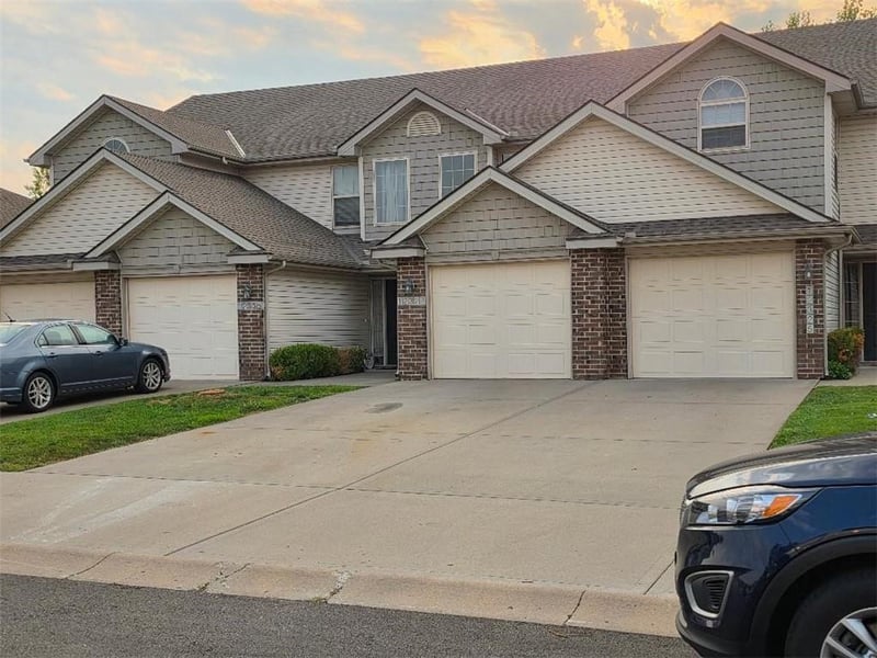 12325-12327-12335-12337 Fox Creek Dr, Platte City, MO 64079
