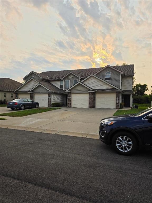 12325-12327-12335-12337 Fox Creek Dr, Platte City, MO 64079