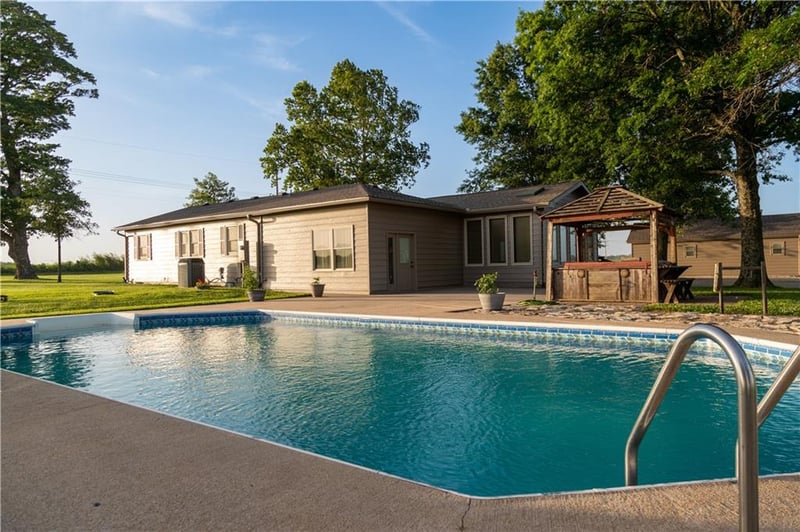 38210 Osawatomie Rd, Osawatomie, KS 66064