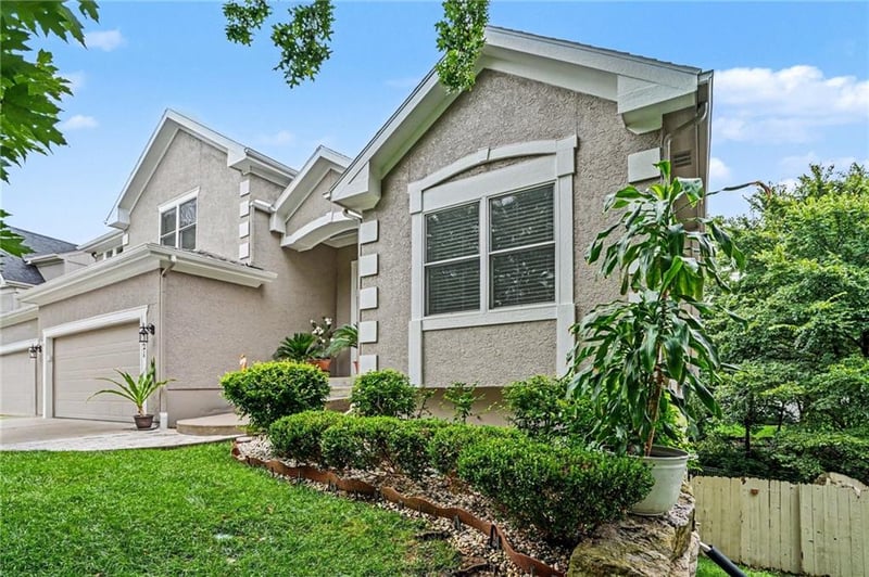 5821 Bedford Ave, Kansas City, MO 64151