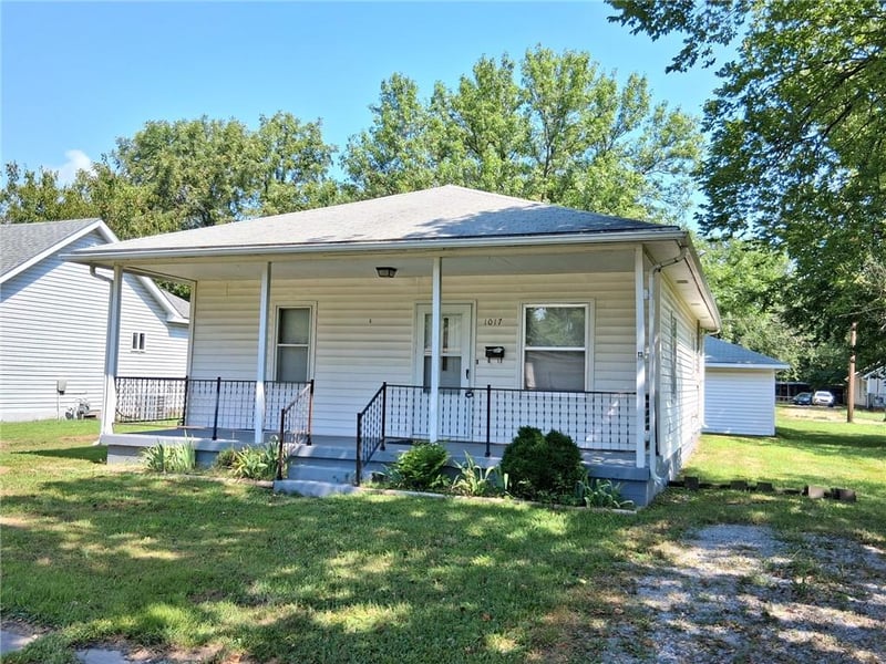 1017 14th St, Pittsburg, KS 66762