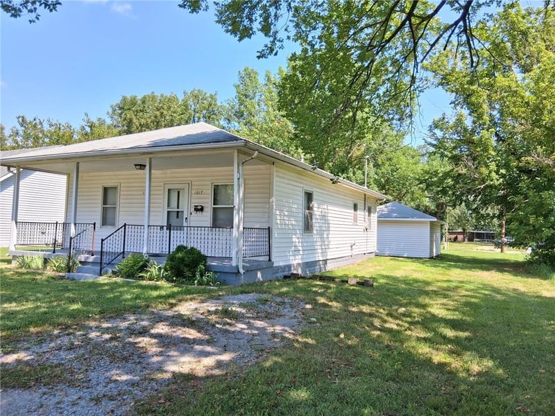 1017 14th St, Pittsburg, KS 66762