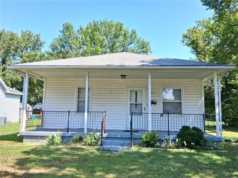 1017 E 14th St, Pittsburg, KS 66762