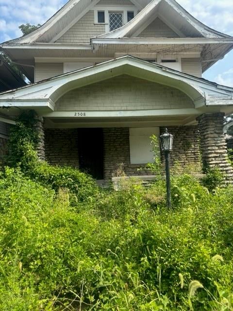 2508 42nd St, Kansas City, MO 64130