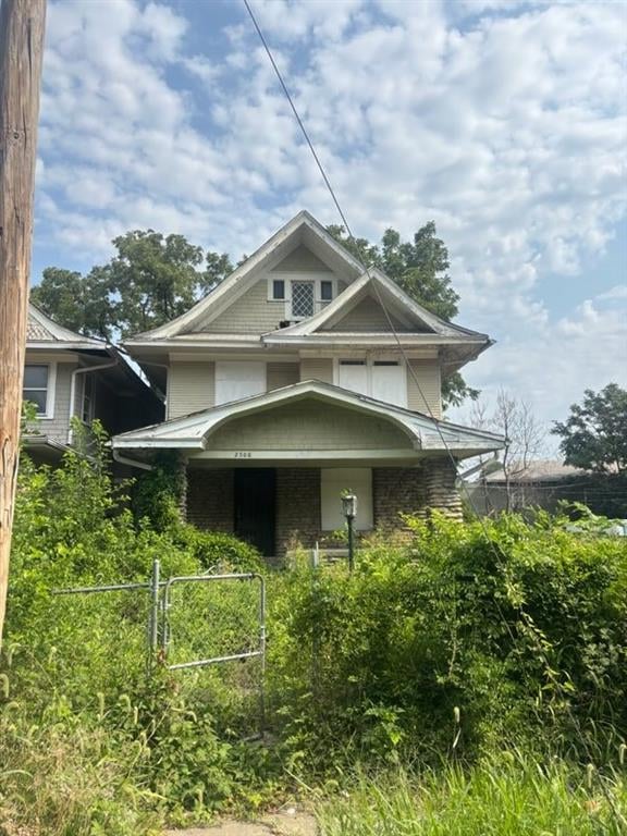 2508 42nd St, Kansas City, MO 64130