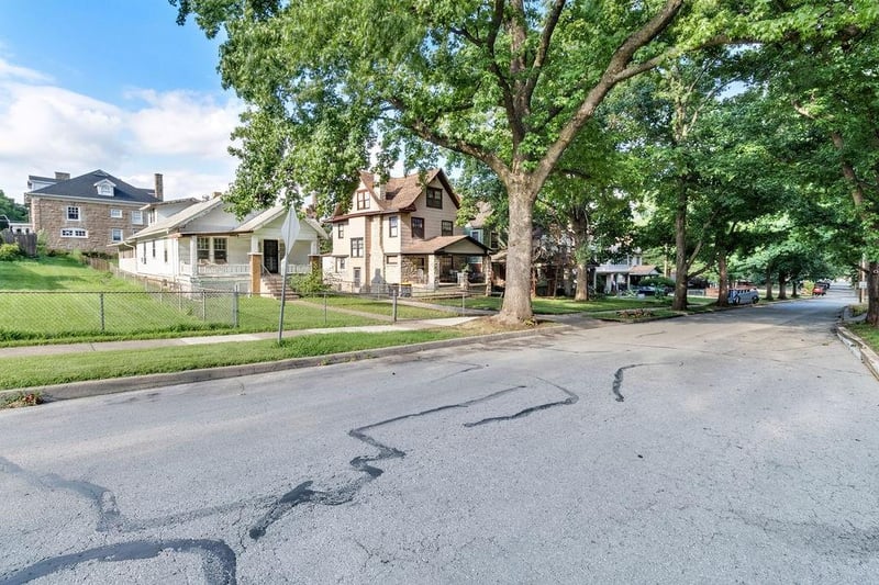 3908 Norledge Ave, Kansas City, MO 64123