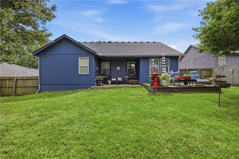 846 SW Country Hill Dr, Grain Valley, MO 64029