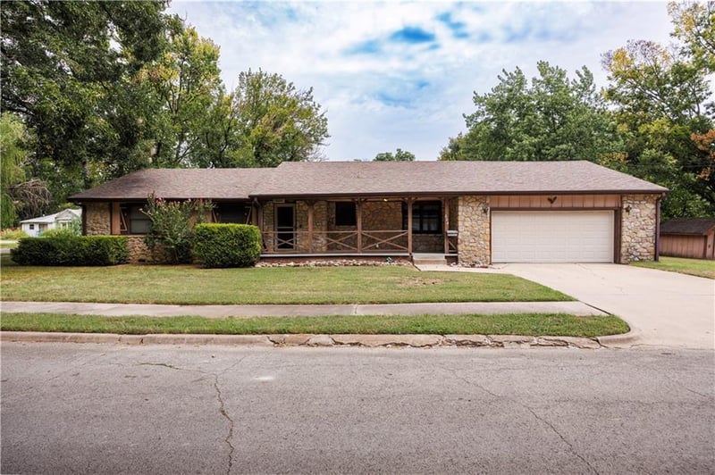 624 15th St, Independence, KS 67301