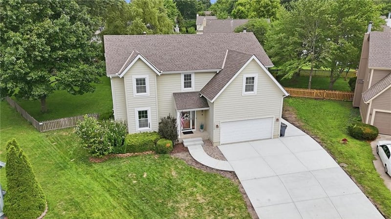 14060 Blackfoot Ct, Olathe, KS 66062