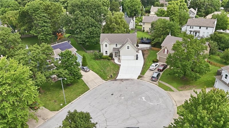 14060 Blackfoot Ct, Olathe, KS 66062