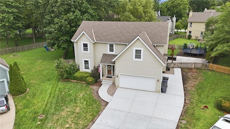 14060 Blackfoot Ct, Olathe, KS 66062