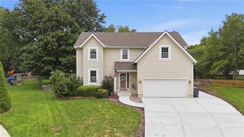 14060 Blackfoot Ct, Olathe, KS 66062