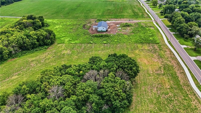 1007 Ward Rd, Raymore, MO 64083