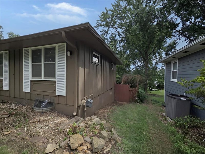 7301 89 St, Overland Park, KS 66212