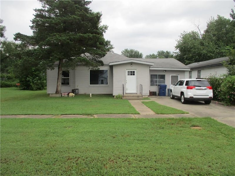 510 Vermont Ave, Columbus, KS 66725