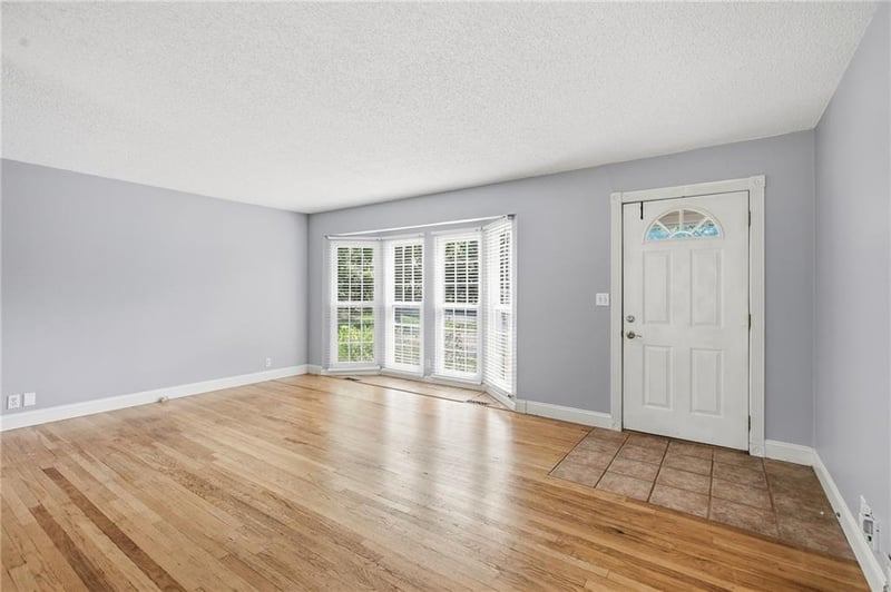 5728 Northern Ave, Raytown, MO 64133