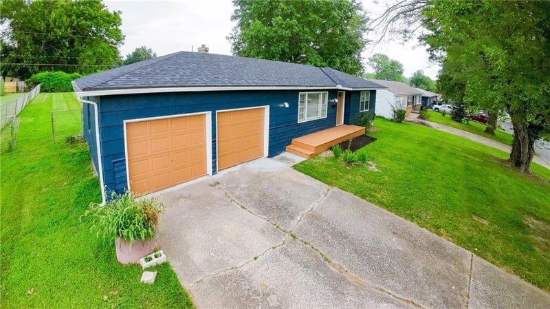 12308 52nd Ter, Independence, MO 64055