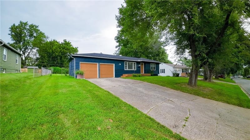 12308 52nd Ter, Independence, MO 64055