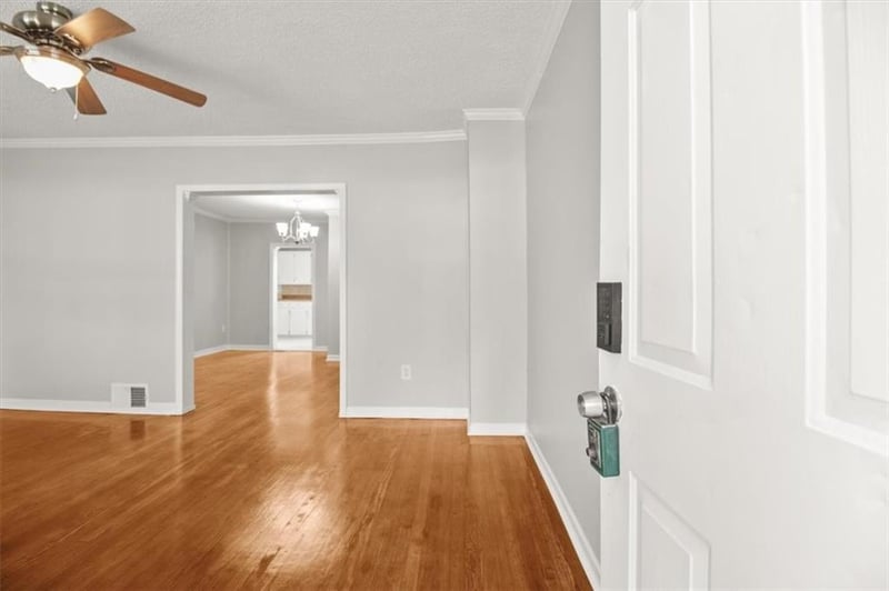 1409 Kings Hw, Independence, MO 64055
