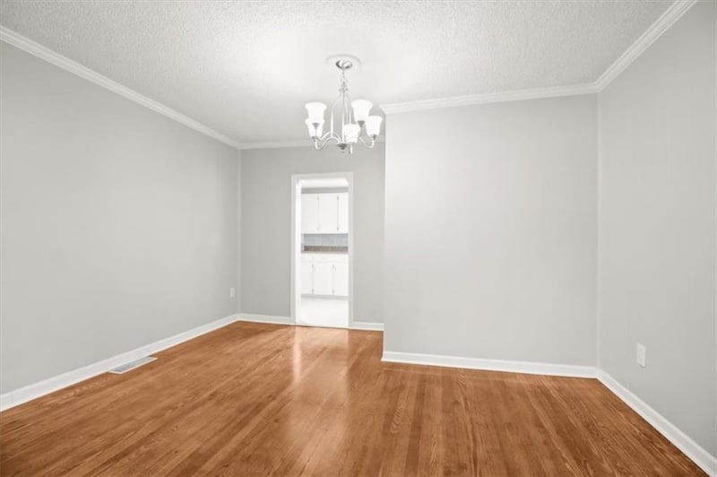 1409 Kings Hw, Independence, MO 64055