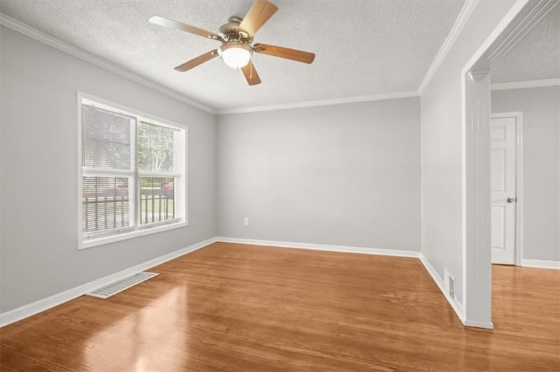 1409 Kings Hw, Independence, MO 64055