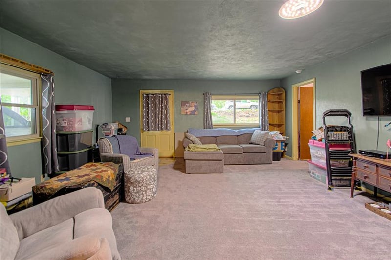 2231 North River Blvd, Sugar Creek, MO 64050