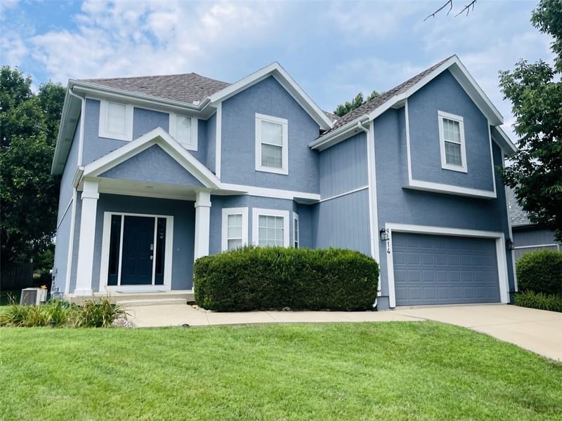 9414 Swarner Dr, Lenexa, KS 66215