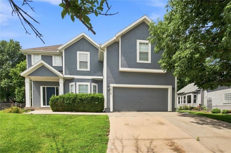 9414 Swarner Dr, Lenexa, KS 66215