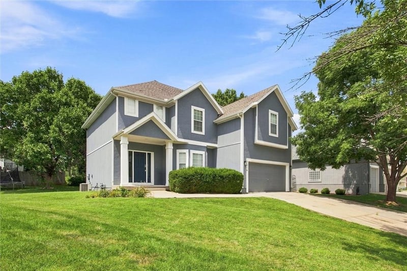 9414 Swarner Dr, Lenexa, KS 66215