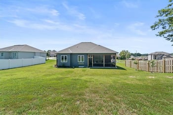 6141 N Chelsea Ave, Kansas City, MO 64119