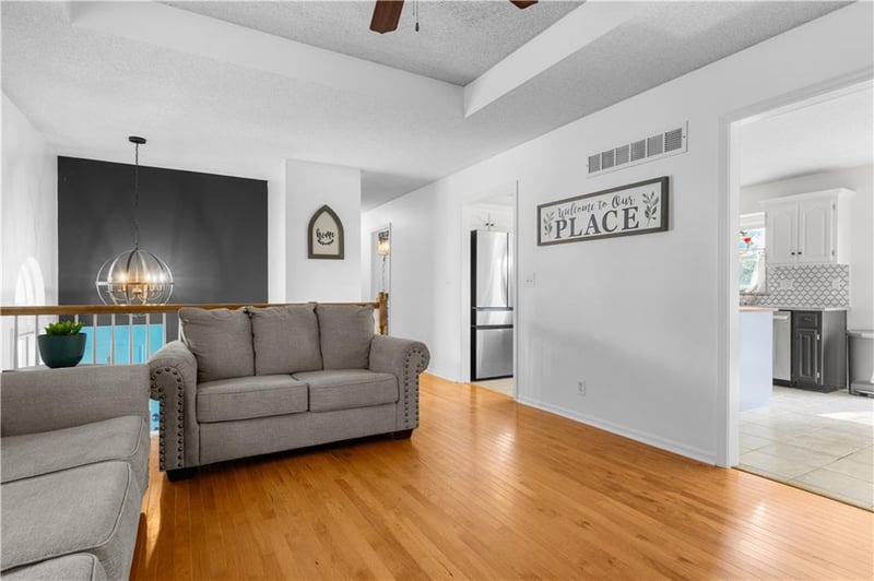 1508 Nicholas Dr, Grain Valley, MO 64029