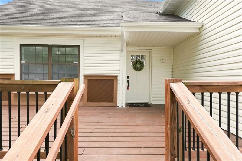 1517 Scarborough St, Olathe, KS 66062