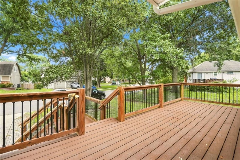 1517 Scarborough St, Olathe, KS 66062