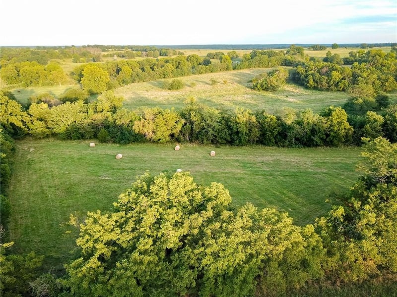 000 1570 Rd, Jerico Springs, MO 64756