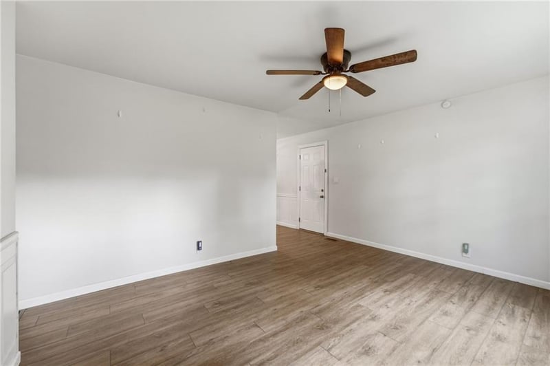 6302 E 152nd St, Grandview, MO 64030