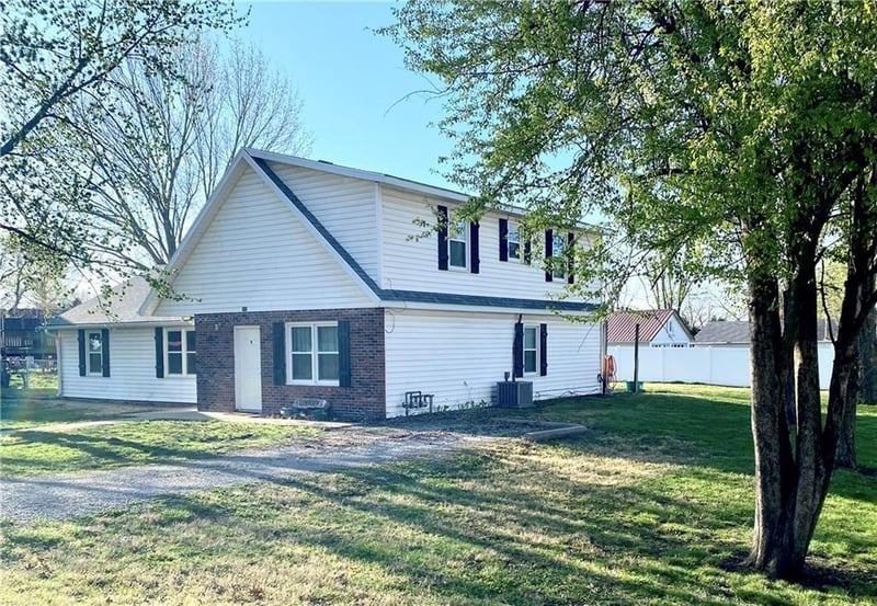 205 5th St, Concordia, MO 64020