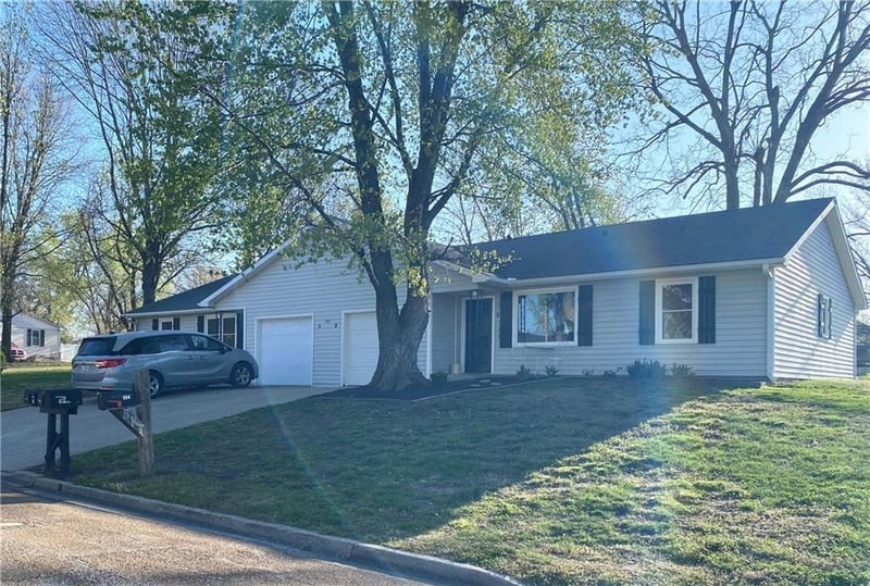 205 5th St, Concordia, MO 64020