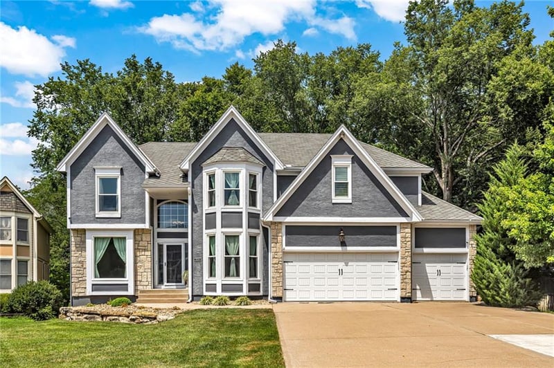 324 Bradford St, Lee's Summit, MO 64064