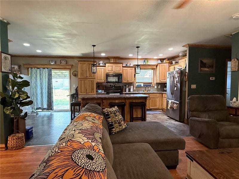 207 Jefferson St, Oregon, MO 64473